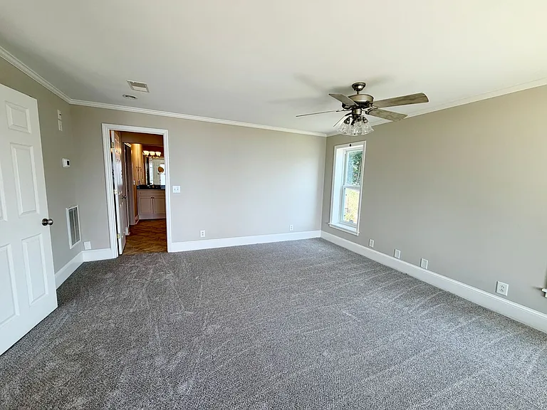 321 Cove View Ct — Photo 21