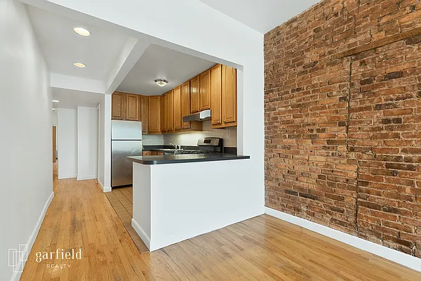 Rented by Garfield Realty  | media 11