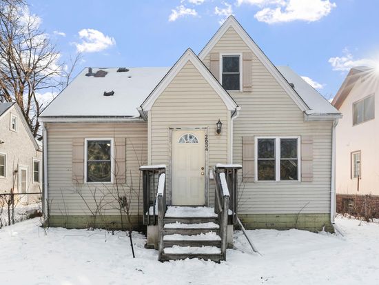2634 Irving Ave N, Minneapolis, MN 55411