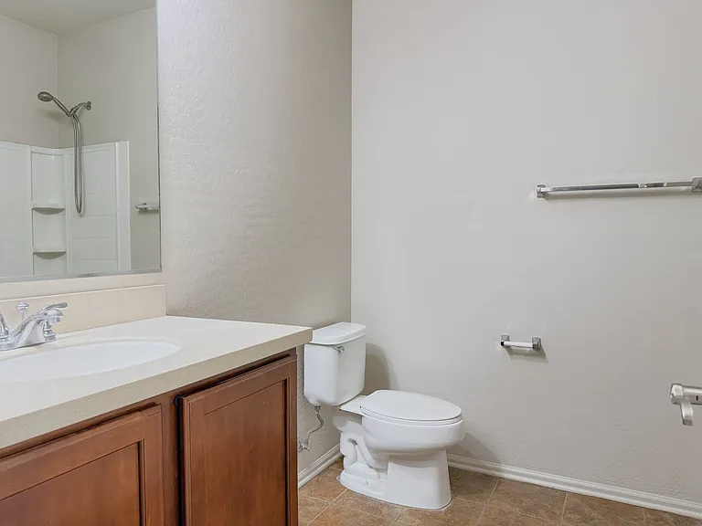 1128 S Olympic Dr — Photo 10