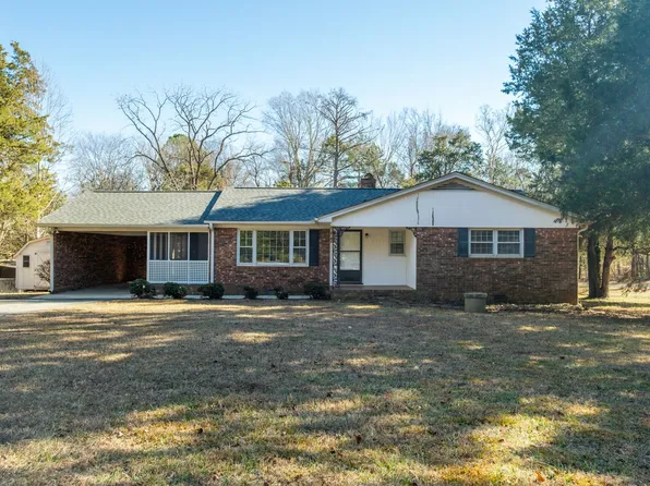 3209 Pine Brook Ln, Greensboro, NC 27406