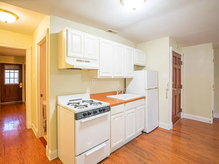 1124 E Passyunk Ave — Photo 29