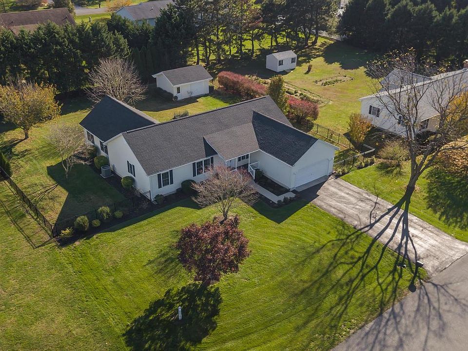 1st image of 31044 Elm Dr