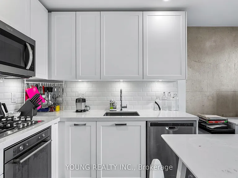 55 Ontario St #715 — Photo 3