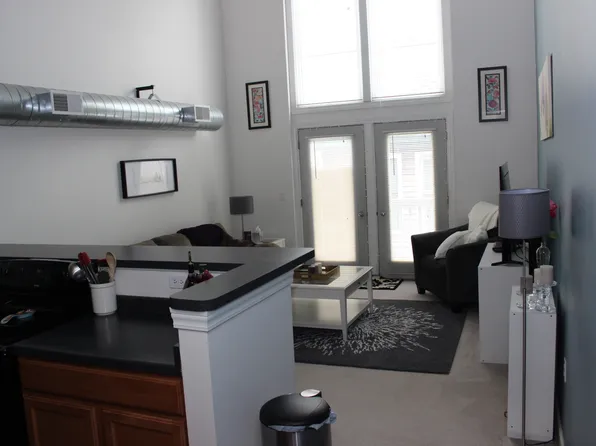 1827 N Martin Luther King Jr Dr, Milwaukee, WI