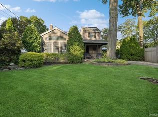115 Taft Cres, Centerport, NY 11721