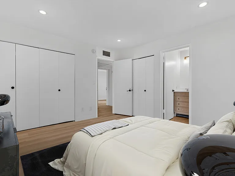 8601 International Ave #119 — Photo 3