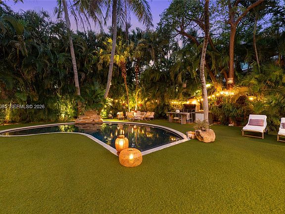 2nd image of 330 Gulf Rd