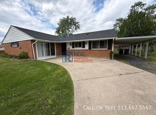 5885 Craftmore Dr, Huber Heights, OH 45424