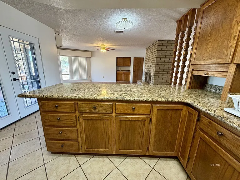 3028 S Fairway Ave — Photo 9