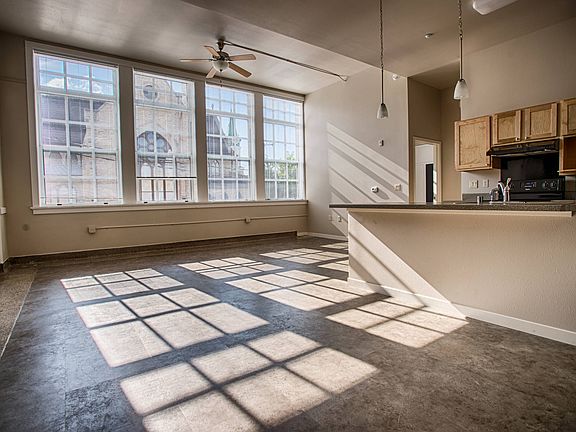 3rd image of 95 E 2nd St #11459043