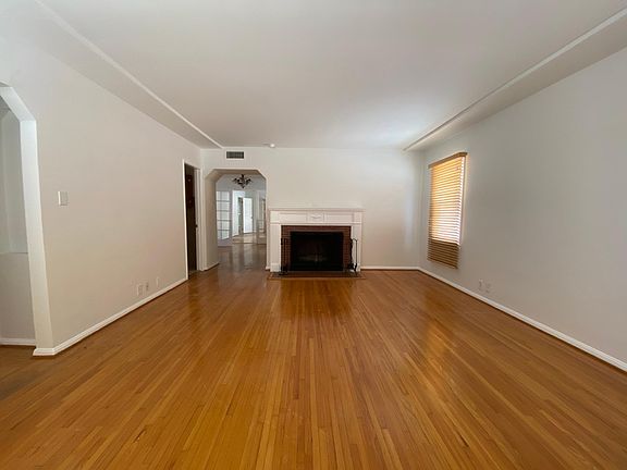 4th image of 10309 Tennessee Ave
