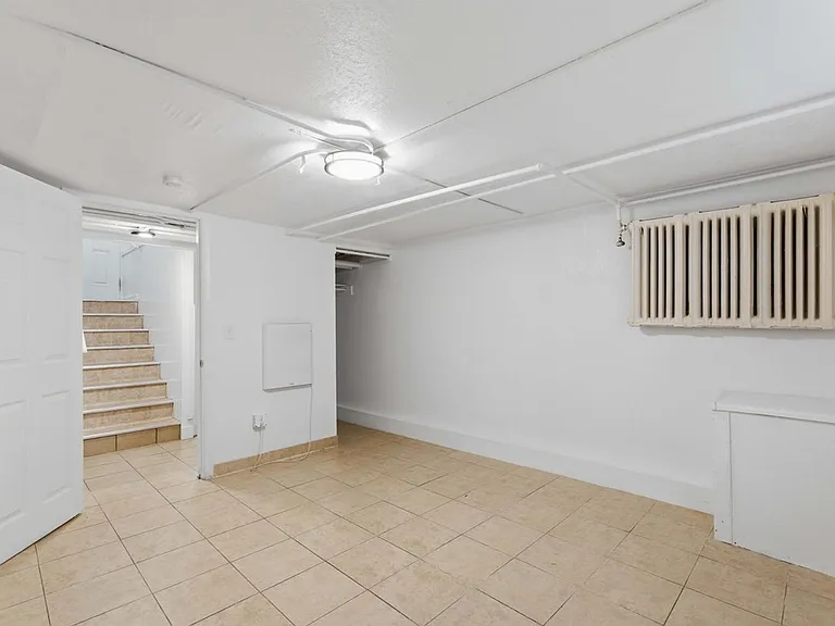 2736 Madison Ave — Photo 11