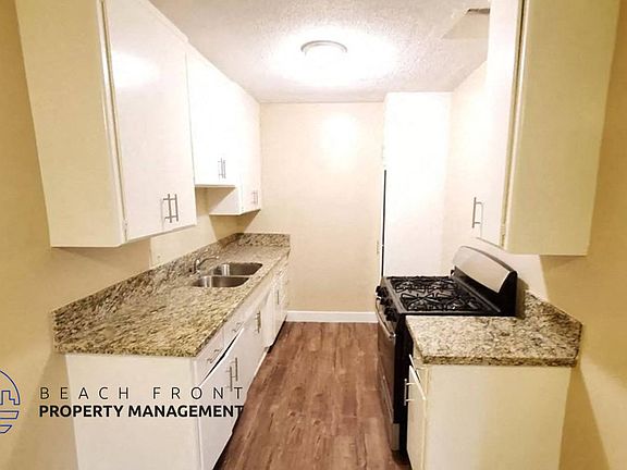3rd image of 8910 Sepulveda Eastway APT 12