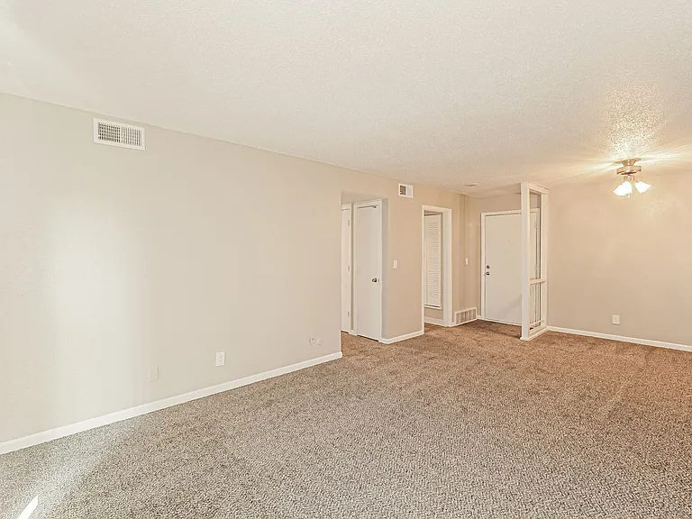 Hunters Glen Apartments — Photo 67