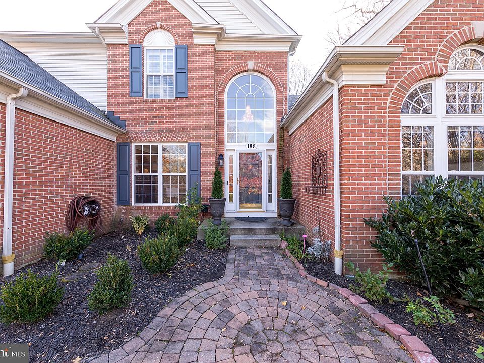 1st image of 188 Campus Lakes Ct