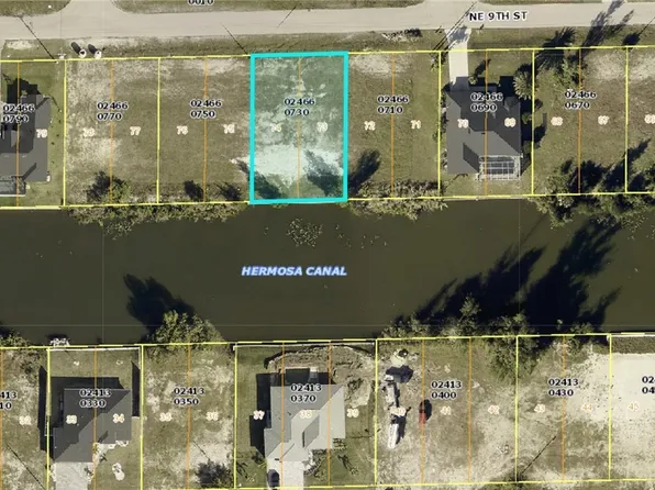 208 NE 9th St, Cape Coral, FL 33904