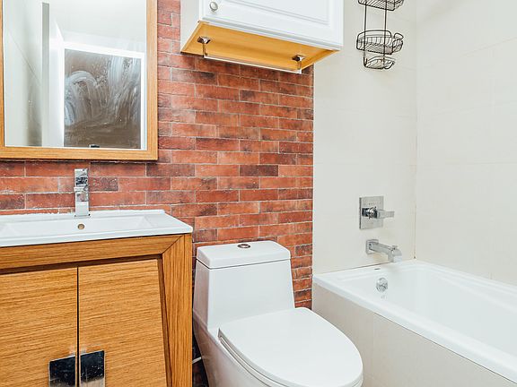 5th image of 112 Manhattan Ave APT 3B