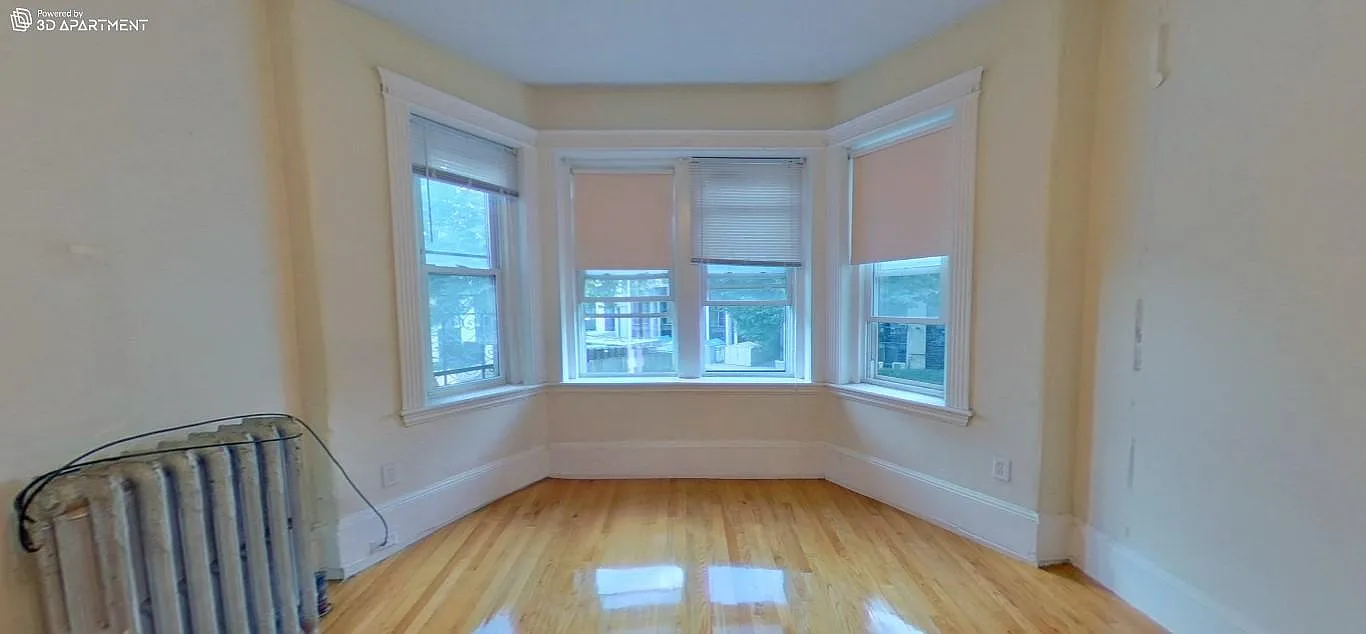 3 bed, $4,200 — Photo 1