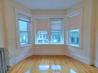 172 Hemenway St #12, Boston, MA 02115