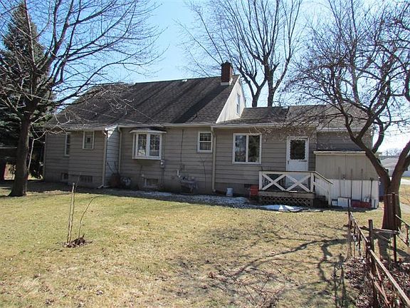 3rd image of 3035 Garfield Ave