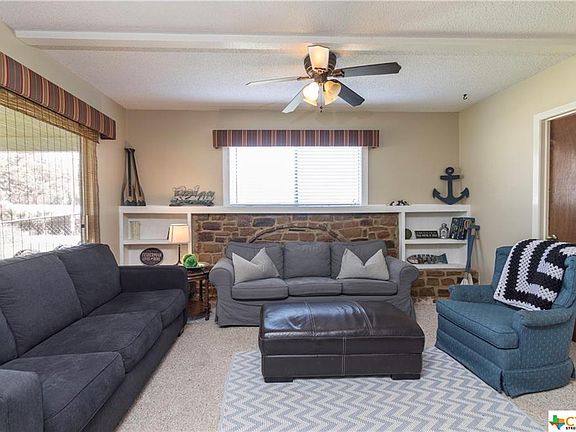 5th image of 804 N Shorewood Dr