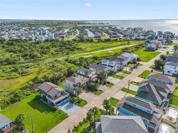 22517 Bay Point Dr, Galveston, TX 77554