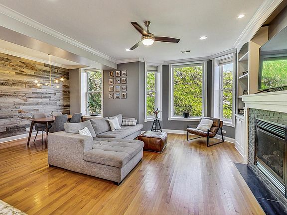 2nd image of 5206 N Winthrop Ave APT 4