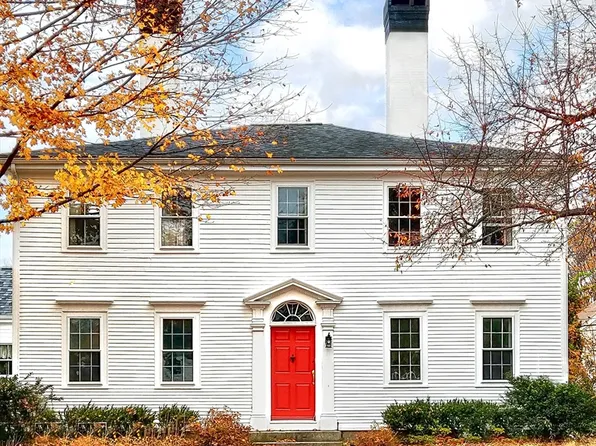 237 Central St, Georgetown, MA 01833