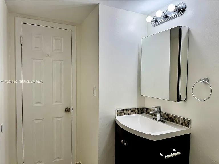 2780 NE 183rd St #2012 — Photo 39