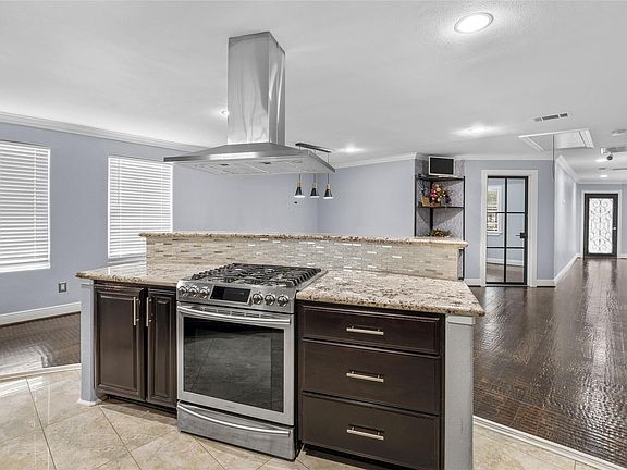 2nd image of 1022 Brooks Ave