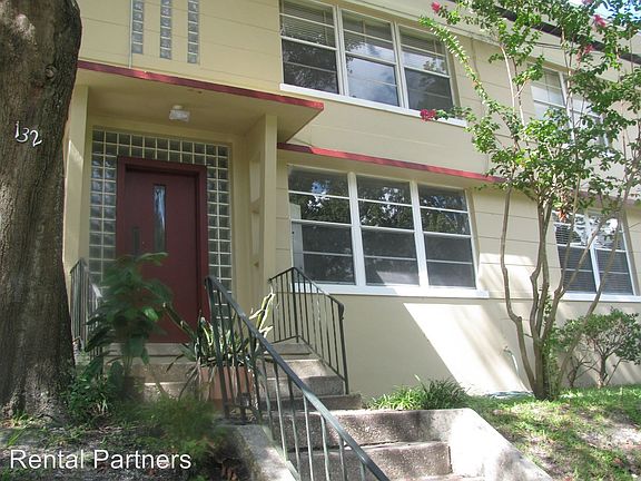 3rd image of 1320 Willow Branch Ave APT 3