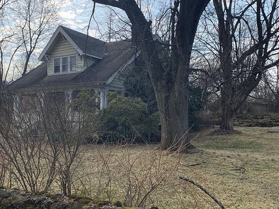 2nd image of 42 Colonial Ave
