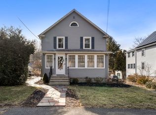 166 Hopedale St, Hopedale, MA 01747