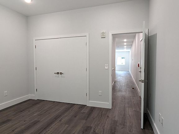 4th image of 2252 N Delhi St #1
