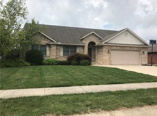 571 Plum Ridge Trl, Sidney, OH 45365
