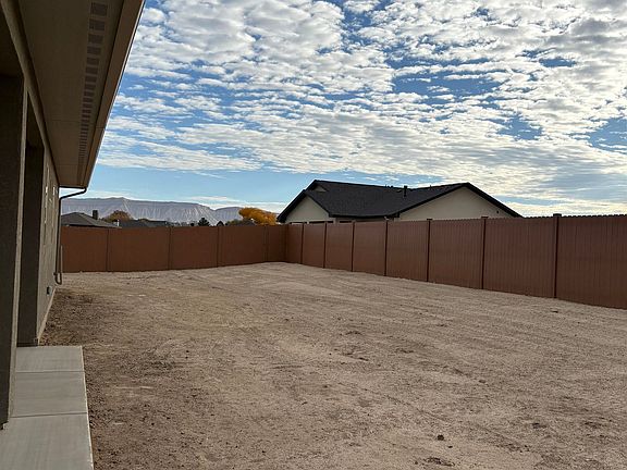 5th image of 2629 Emerald Ridge Ln