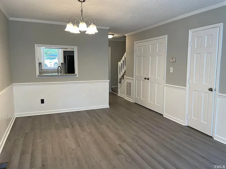 3205 Warwick Dr — Photo 7