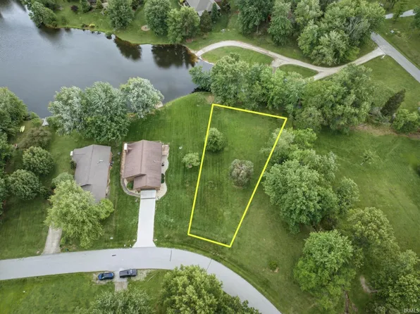 69 W Shepherds Ln, Santa Claus, IN 47579