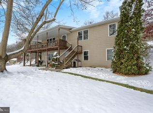 83 Woodpecker Dr, Mount Pleasant Mills, PA 17853