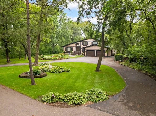 5853 Deer Trail Cir, Woodbury, MN 55129