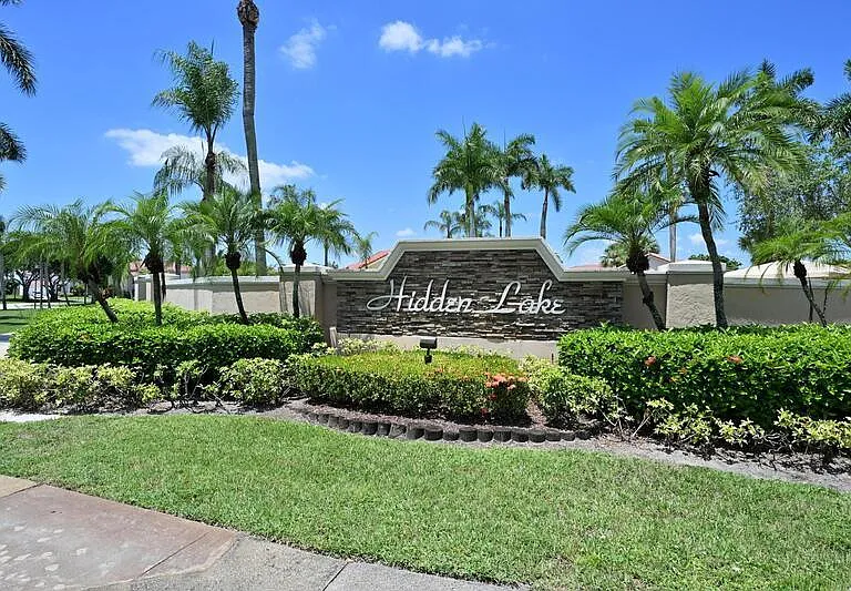 10651 Buttonwood Lake Dr — Photo 24