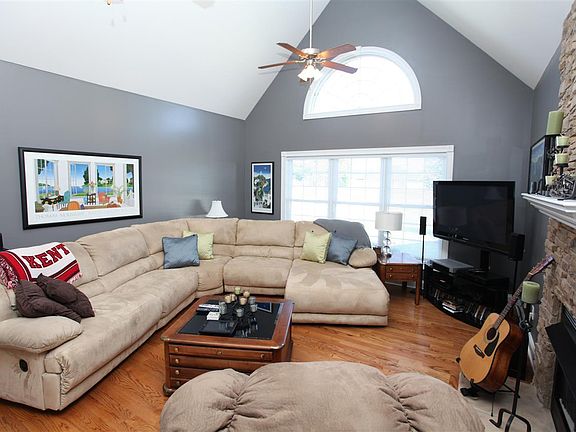 5th image of 2508 Bedford Ct