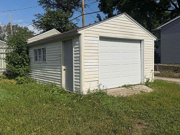 5th image of 350 E Cedar St