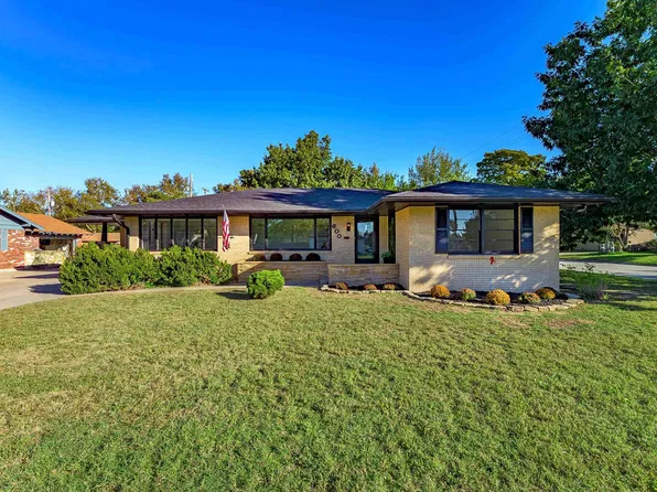 600 W 23rd Ave, Hutchinson, KS 67502