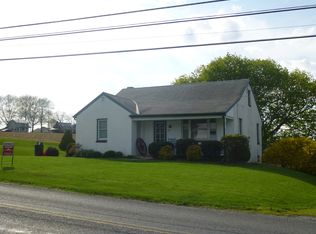 195 S Reamstown Rd, Stevens, PA 17578