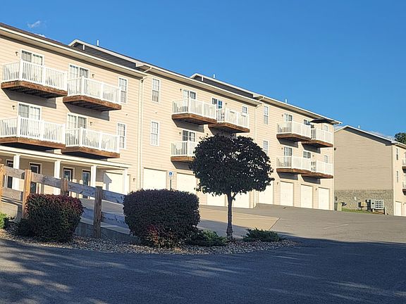 Cedar Ridge Exterior