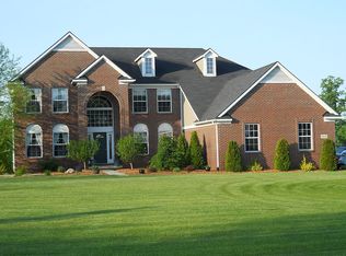 6801 N Meadows Way, Dexter, MI 48130
