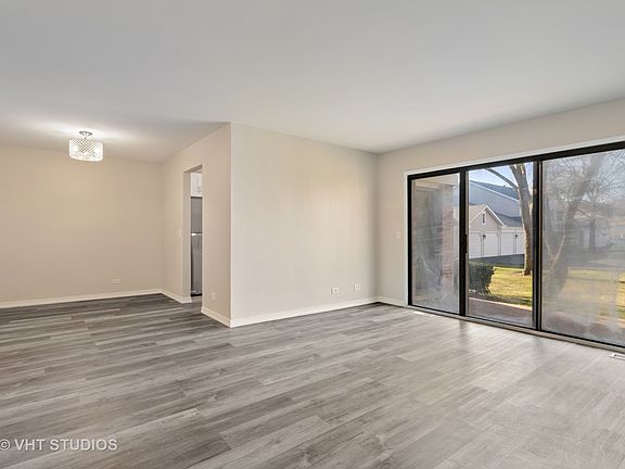 3rd image of 290 Pembridge Ln Unit D1