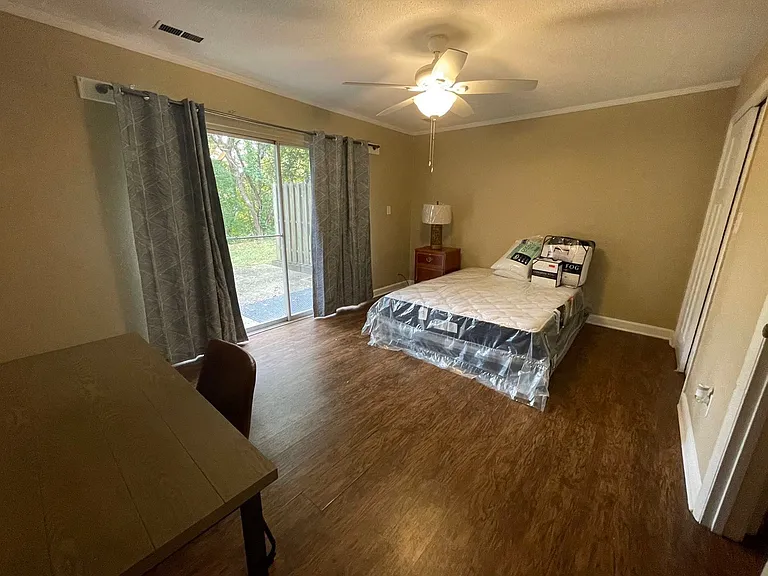 205 Sunrise Ln #C — Photo 6